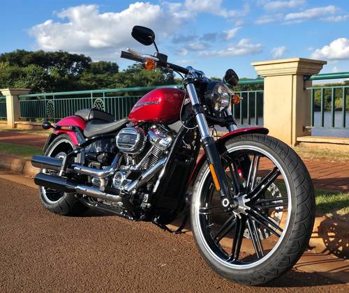 HARLEY-DAVIDSON SOFTAIL BREAKOUT 114 